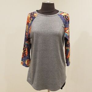 LULAROE Size M Grey with multi Print Sleeves Top